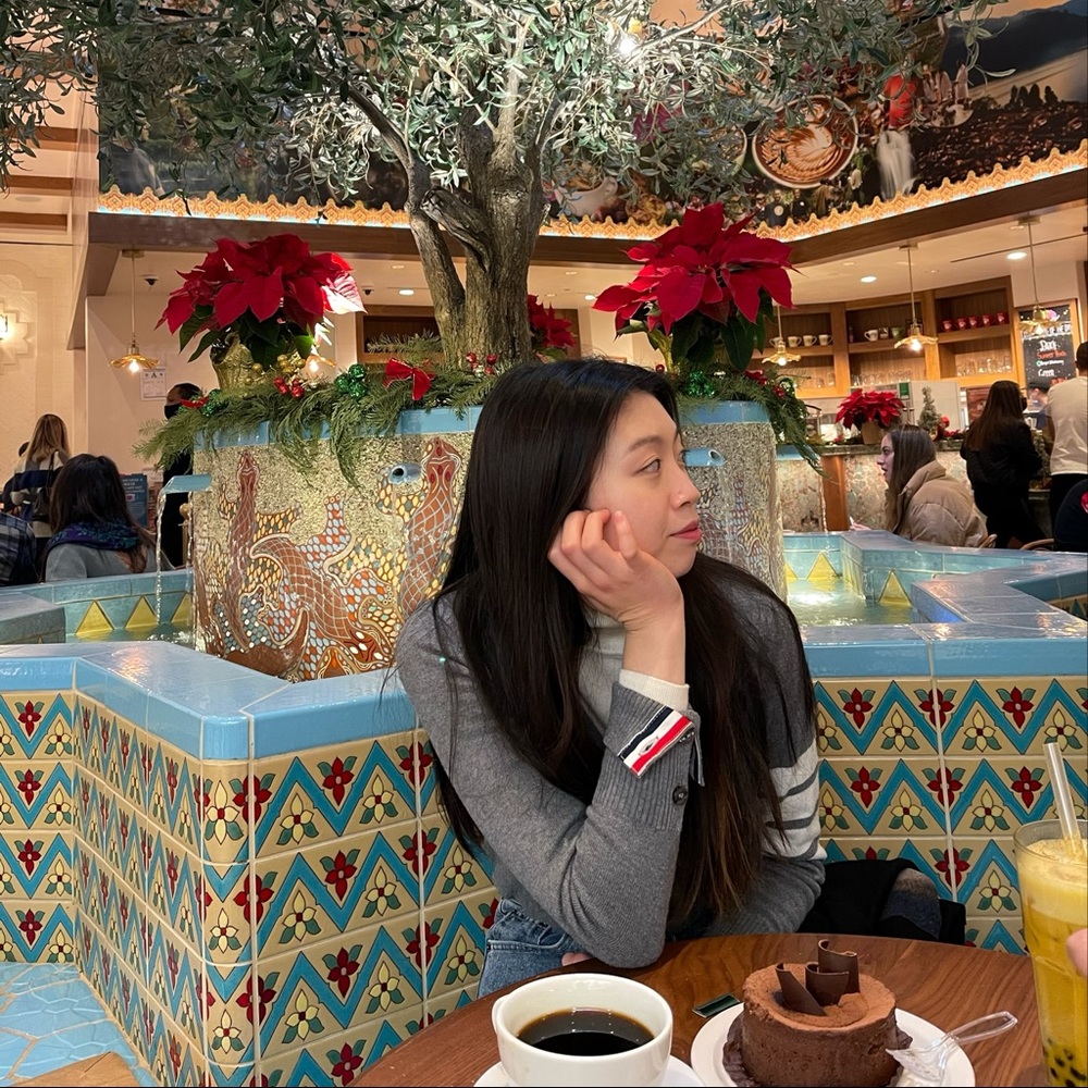 Meet your Posher, Ester